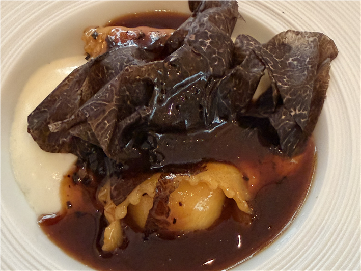 pasta with truffles and sauce